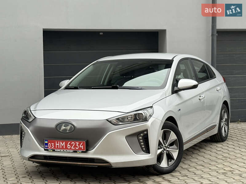 Лифтбек Hyundai Ioniq Electric 2017 в Тернополе фото 11 Лифтбек Hyundai Ioniq Electric 2017 в Тернополе