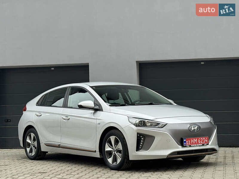 Лифтбек Hyundai Ioniq Electric 2017 в Тернополе фото 20 Лифтбек Hyundai Ioniq Electric 2017 в Тернополе