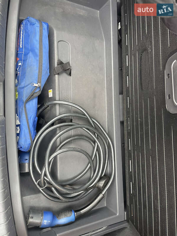 Лифтбек Hyundai Ioniq Electric 2021 в Бахмаче