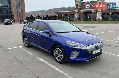 Лифтбек Hyundai Ioniq Electric 2021 в Киеве