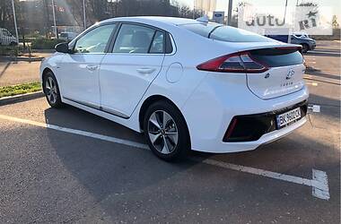 Лифтбек Hyundai Ioniq 2017 в Ровно