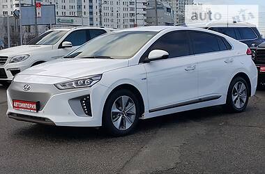 Хэтчбек Hyundai Ioniq 2017 в Киеве