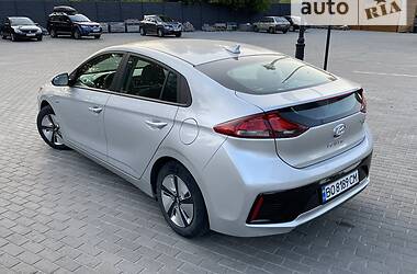 Седан Hyundai Ioniq 2019 в Киеве