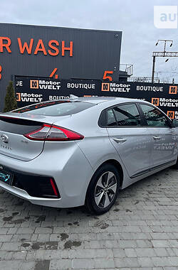 Седан Hyundai Ioniq 2019 в Одессе