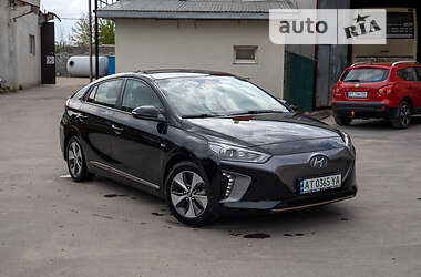 Лифтбек Hyundai Ioniq 2017 в 