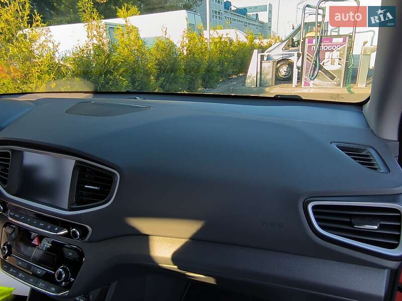 Ліфтбек Hyundai Ioniq 2019 в Дніпрі