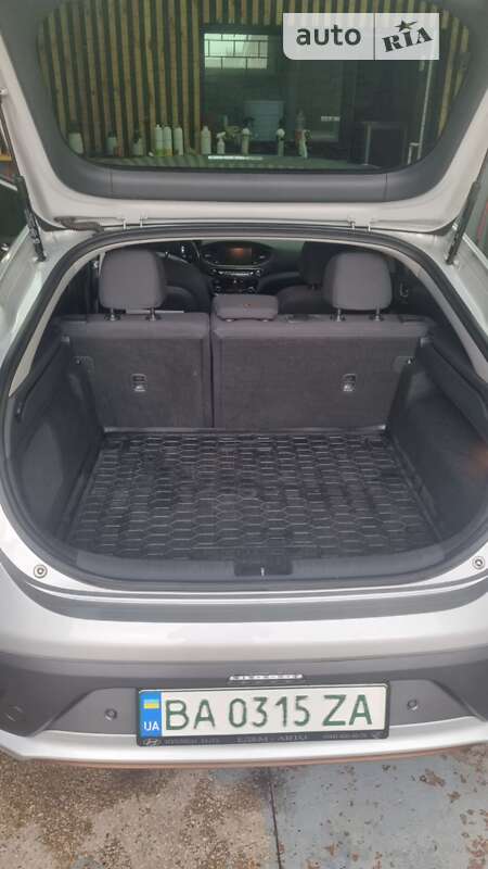 Лифтбек Hyundai Ioniq 2019 в Кропивницком