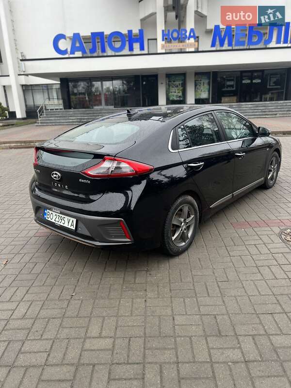 Хетчбек Hyundai Ioniq 2017 в Тернополі