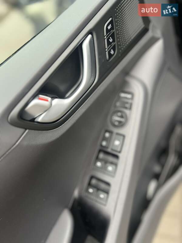 Хетчбек Hyundai Ioniq 2017 в Тернополі