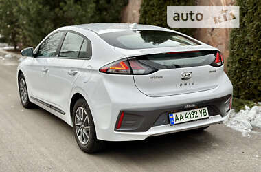 Лифтбек Hyundai Ioniq 2021 в 
