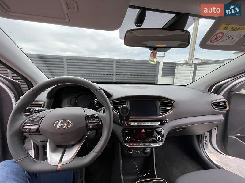 Хетчбек Hyundai Ioniq 2017 в Одесі