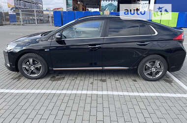 Хэтчбек Hyundai Ioniq 2018 в Дрогобыче