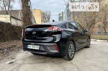 Лифтбек Hyundai Ioniq 2020 в Киеве