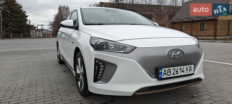 Хетчбек Hyundai Ioniq 2017 в Бершаді