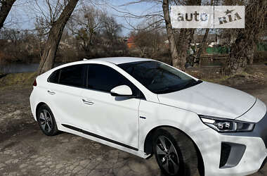 Хетчбек Hyundai Ioniq 2017 в Києві