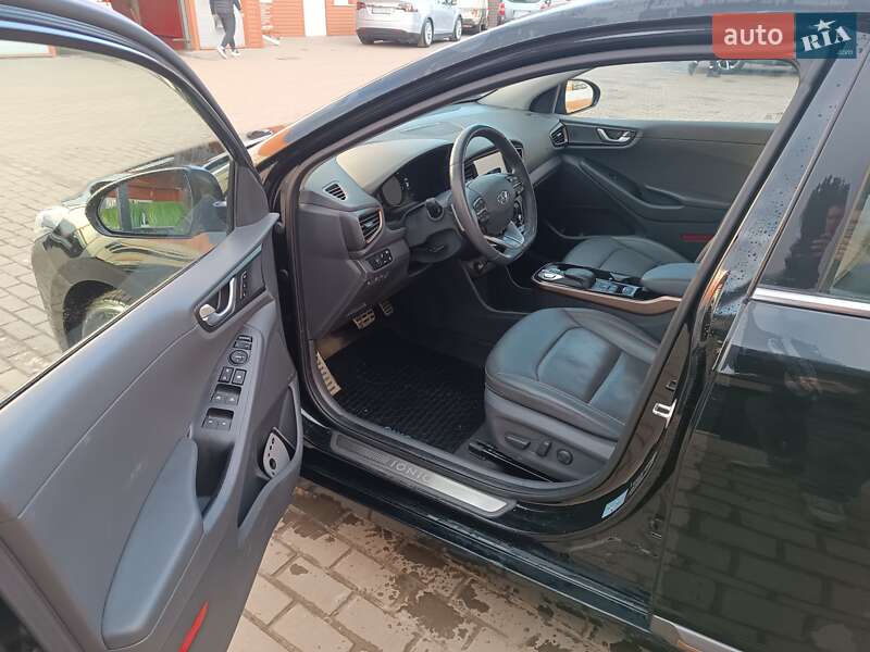 Хетчбек Hyundai Ioniq 2018 в Києві