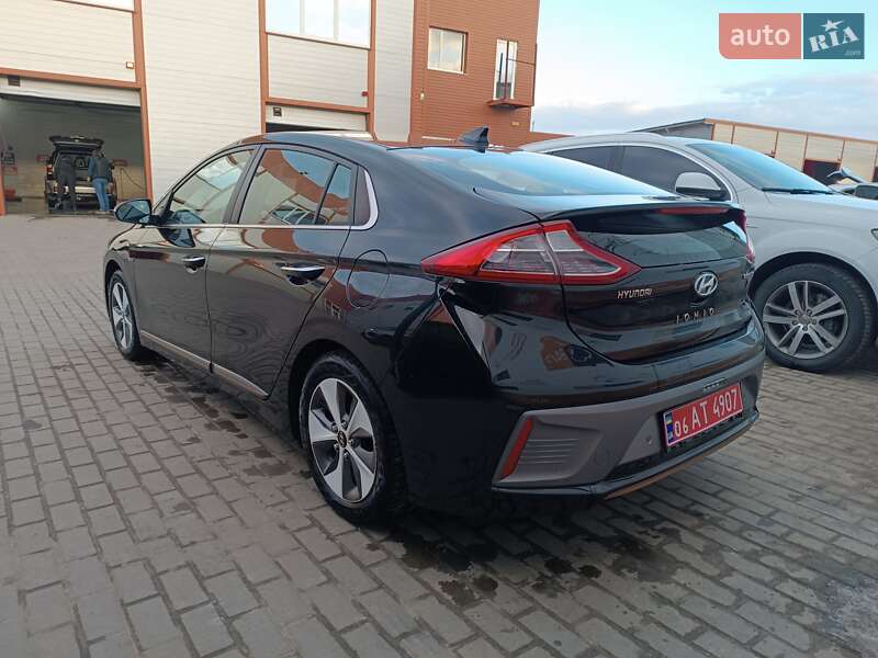 Хетчбек Hyundai Ioniq 2018 в Києві