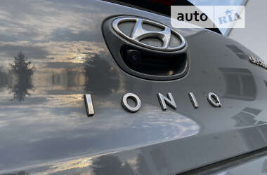 Лифтбек Hyundai Ioniq 2020 в Львове