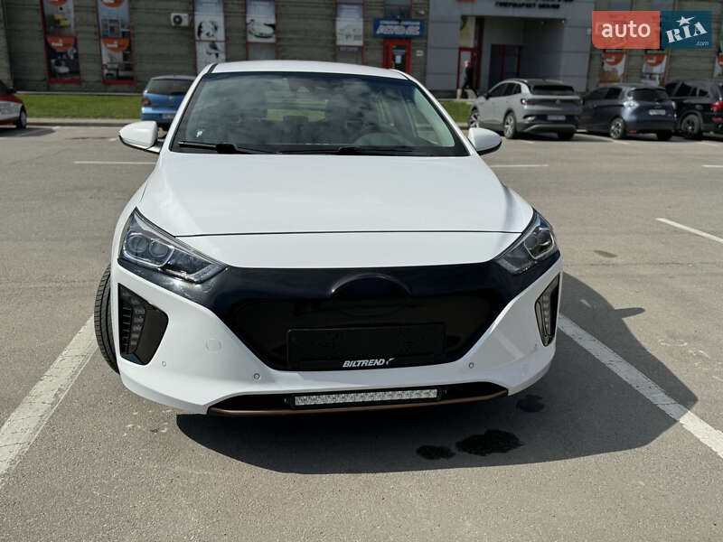 Хэтчбек Hyundai Ioniq 2017 в Днепре