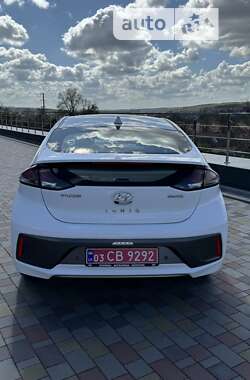 Ліфтбек Hyundai Ioniq 2021 в Хмельницькому