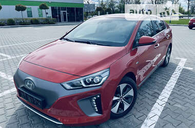 Хэтчбек Hyundai Ioniq 2017 в Киеве