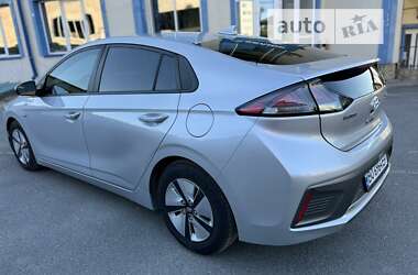 Хэтчбек Hyundai Ioniq 2017 в Тернополе