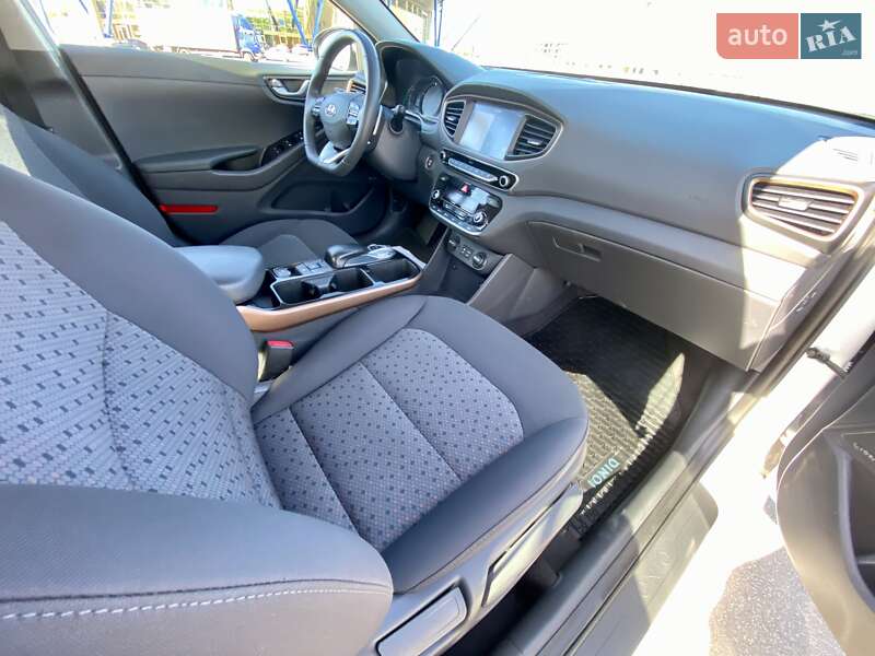 Хетчбек Hyundai Ioniq 2018 в Харкові