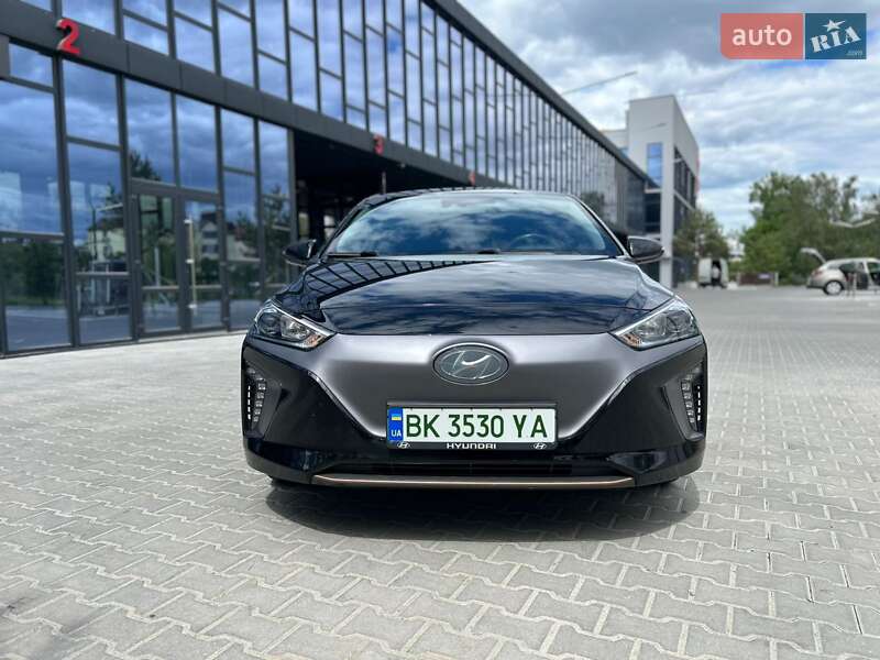 Хэтчбек Hyundai Ioniq 2017 в Ровно