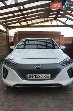 Хэтчбек Hyundai Ioniq 2016 в Черноморске