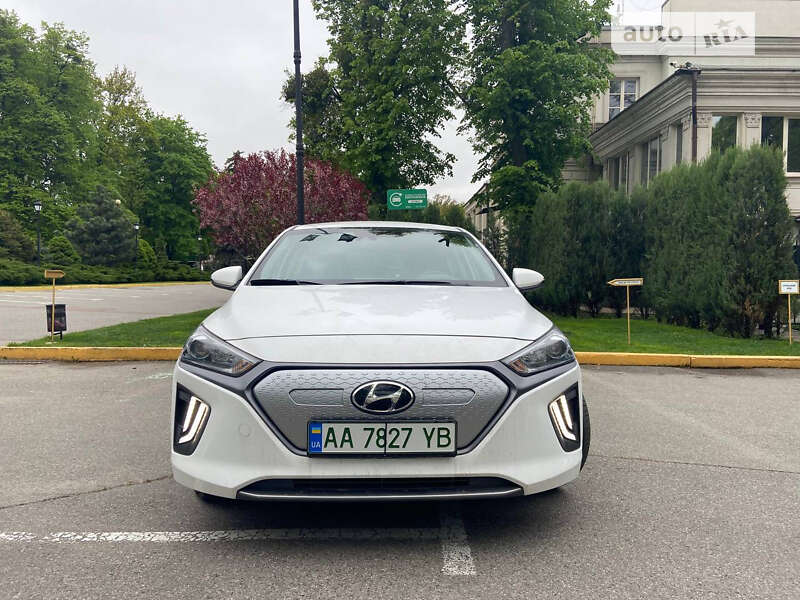 Ліфтбек Hyundai Ioniq 2021 в Києві