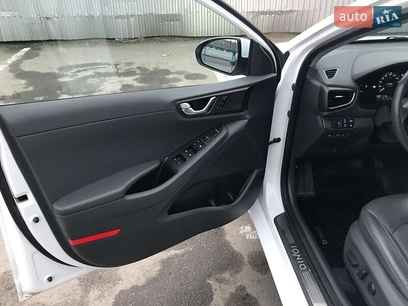 Хетчбек Hyundai Ioniq 2018 в Житомирі