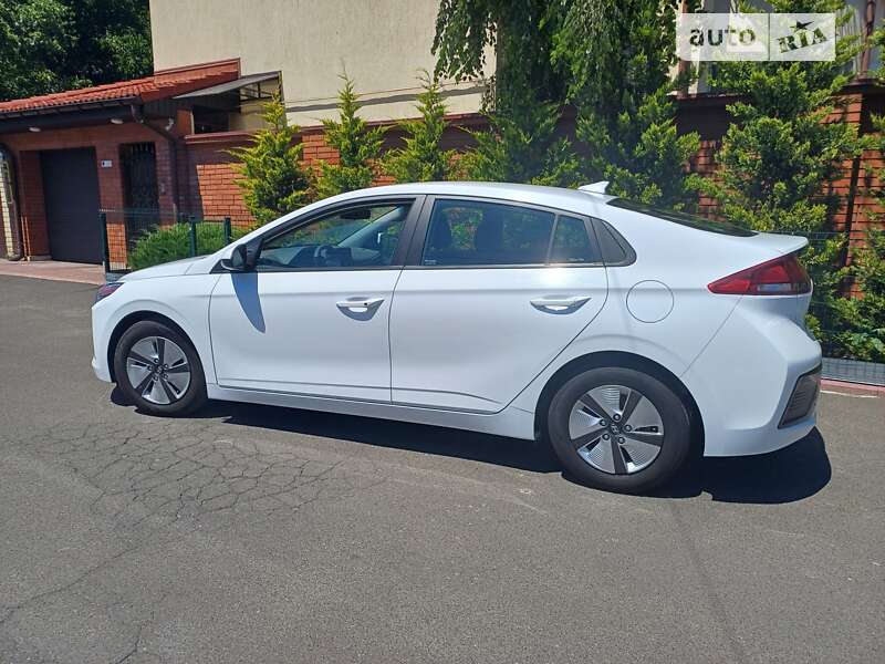 Лифтбек Hyundai Ioniq 2021 в Одессе