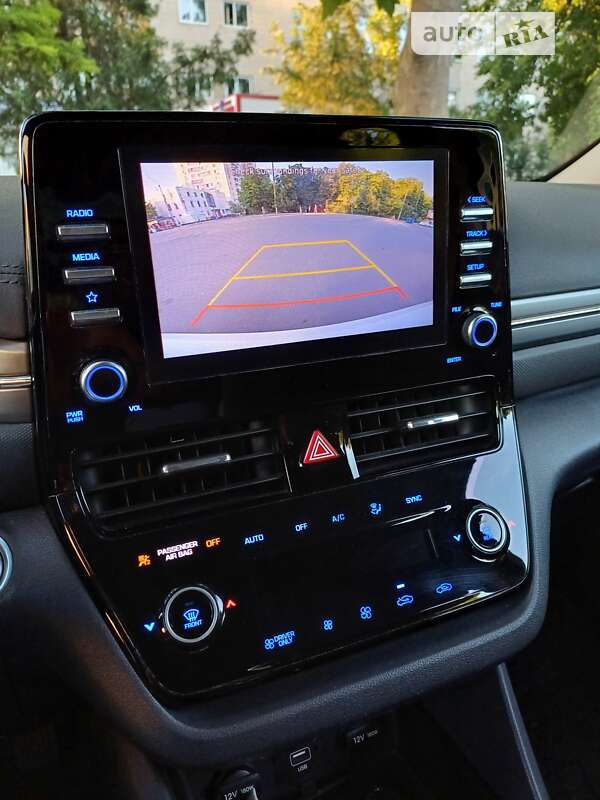 Лифтбек Hyundai Ioniq 2021 в Одессе