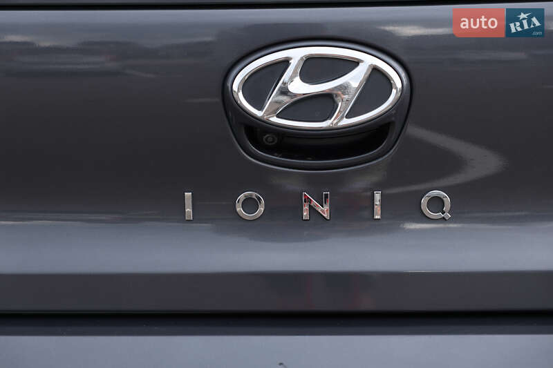 Лифтбек Hyundai Ioniq 2019 в Киеве