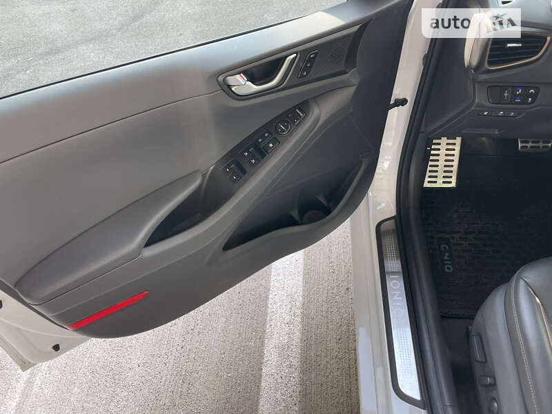 Лифтбек Hyundai Ioniq 2019 в Одессе