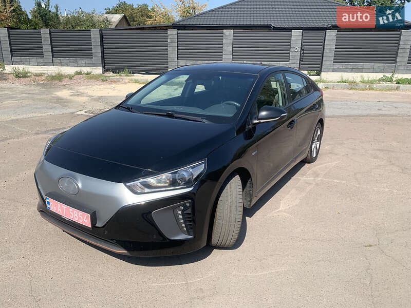 Хетчбек Hyundai Ioniq 2018 в 