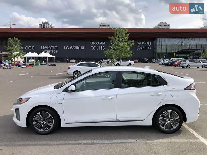 Лифтбек Hyundai Ioniq 2020 в Киеве