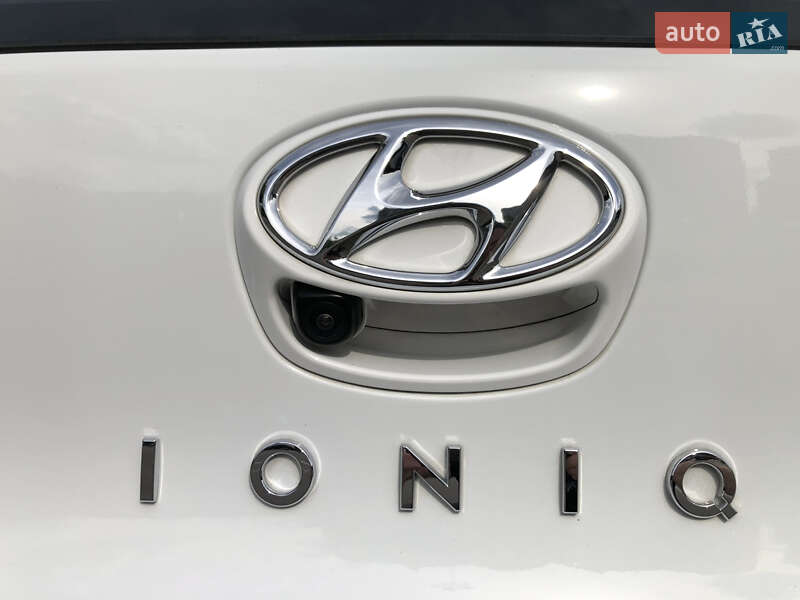 Лифтбек Hyundai Ioniq 2020 в Киеве