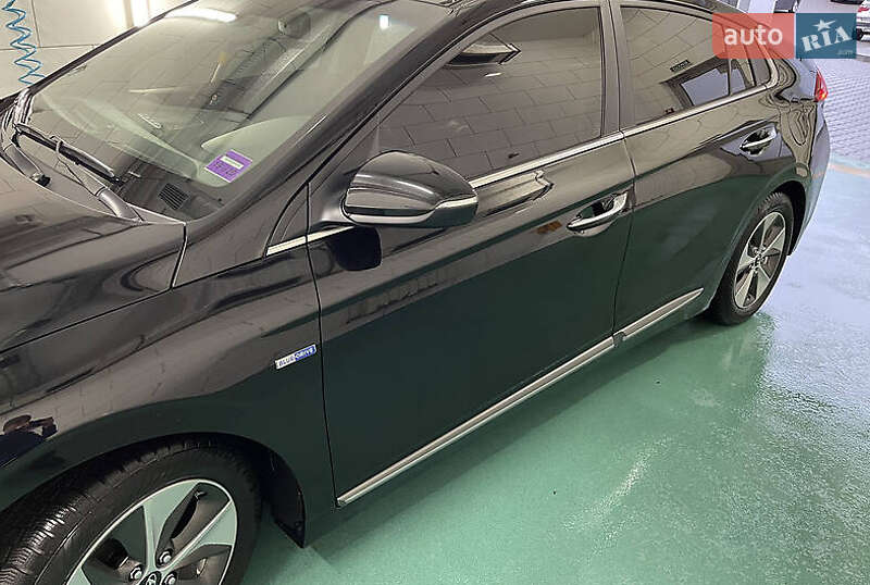 Хэтчбек Hyundai Ioniq 2018 в Львове