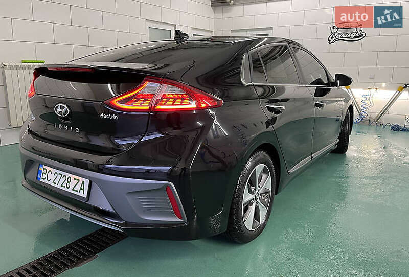 Хэтчбек Hyundai Ioniq 2018 в Львове