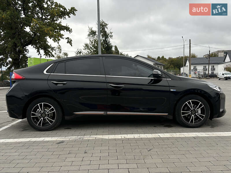 Хетчбек Hyundai Ioniq 2017 в Умані