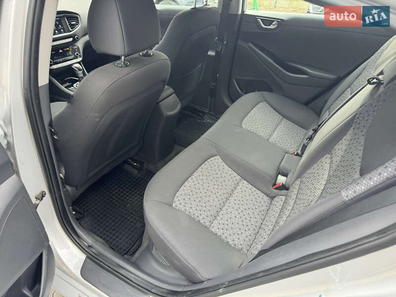 Хэтчбек Hyundai Ioniq 2017 в Львове фото 11 Хэтчбек Hyundai Ioniq 2017 в Львове
