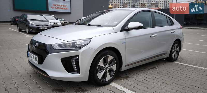 Лифтбек Hyundai Ioniq 2018 в 