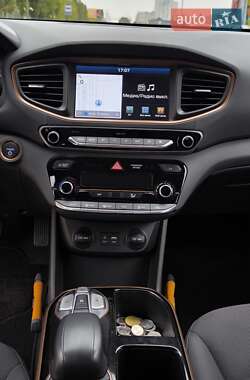 Лифтбек Hyundai Ioniq 2018 в 