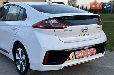 Хетчбек Hyundai Ioniq 2019 в 