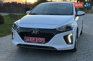 Хетчбек Hyundai Ioniq 2019 в 