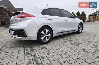 Лифтбек Hyundai Ioniq 2019 в Стрые