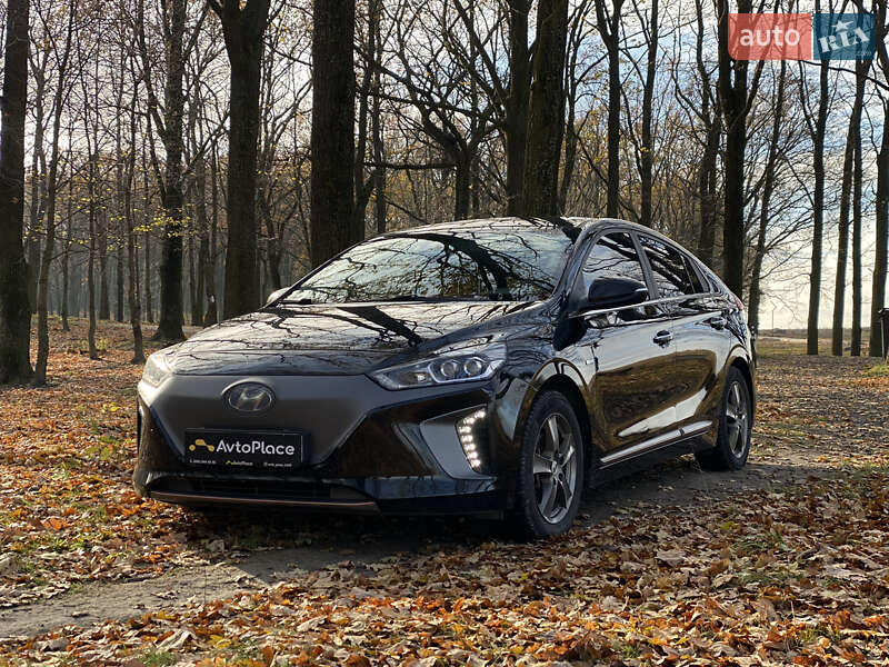 Хэтчбек Hyundai Ioniq 2017 в 
