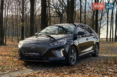 Хэтчбек Hyundai Ioniq 2017 в 