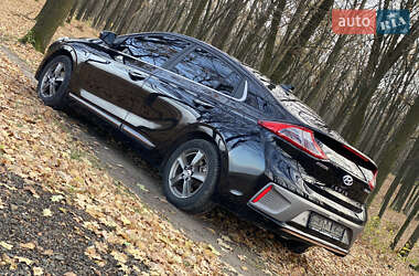 Хэтчбек Hyundai Ioniq 2017 в 
